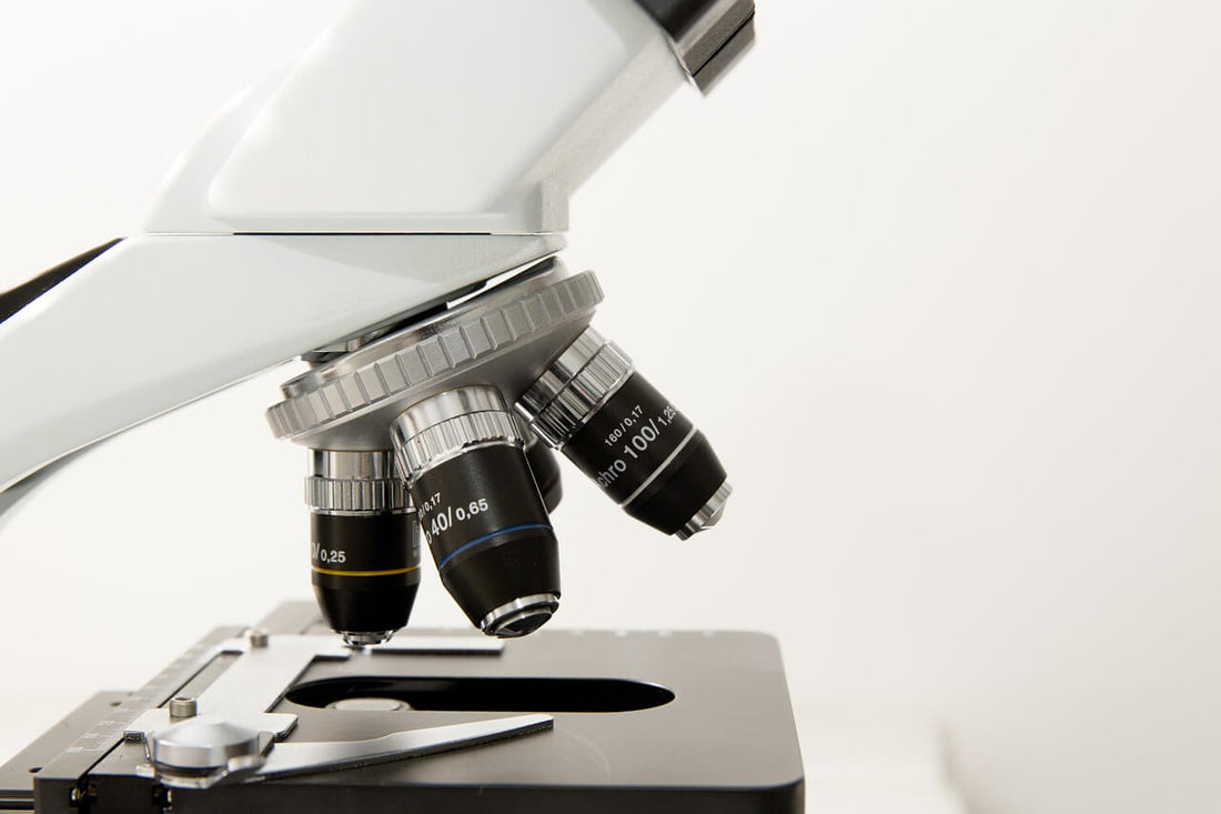 Identifying dust and cleaning of microscope