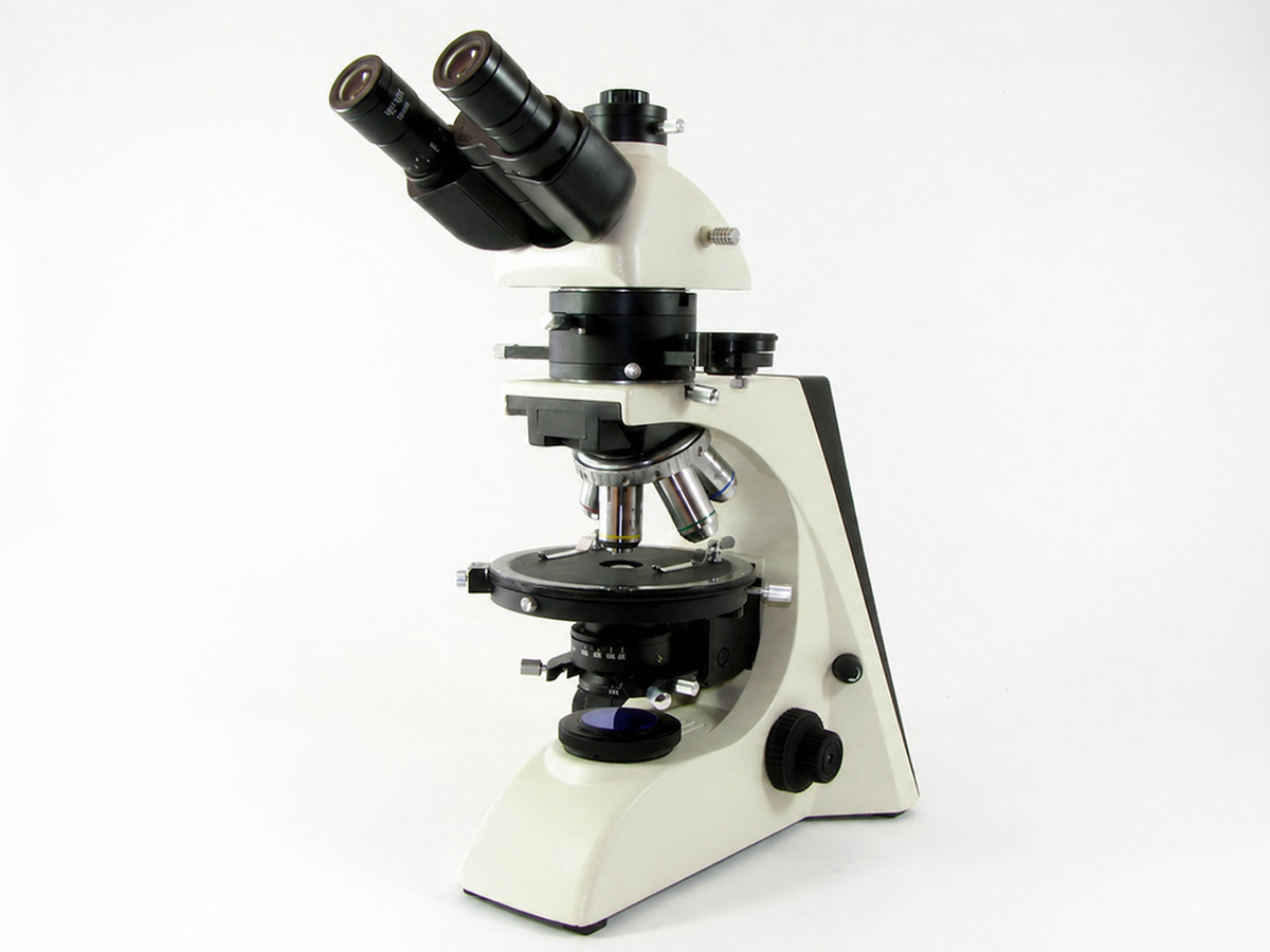 Upright Polarising Microscope with Halogen illumination and Transmitted light / Reflected Light options